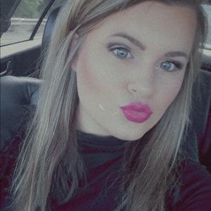 Meet your Posher, Brittney